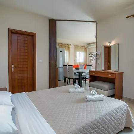 Kapahi Magic * Potos